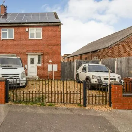 Buy this 3 bed duplex on Worsbrough Bank End Primary School in Underwood Avenue, Barnsley