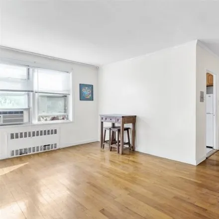 Image 5 - 3403 Avenue H, New York, NY 11210, USA - Apartment for sale