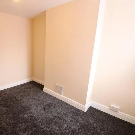 Image 3 - South Road, Burnt Oak, London, HA8 0AJ, United Kingdom - Apartment for rent