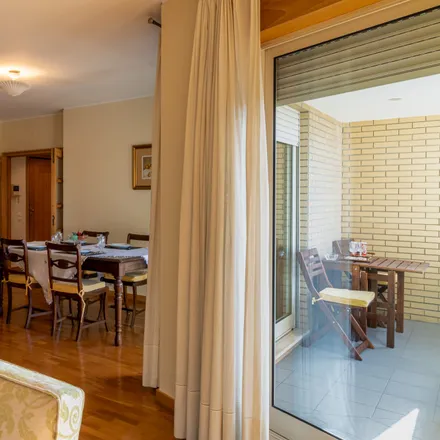 Rent this 2 bed apartment on Rua Doutor Francisco Sá Carneiro 1329 in 4404-502 Vila Nova de Gaia, Portugal