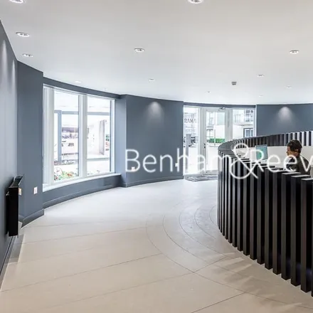 Image 8 - Pump House Crescent, London, TW8 0HL, United Kingdom - Apartment for rent