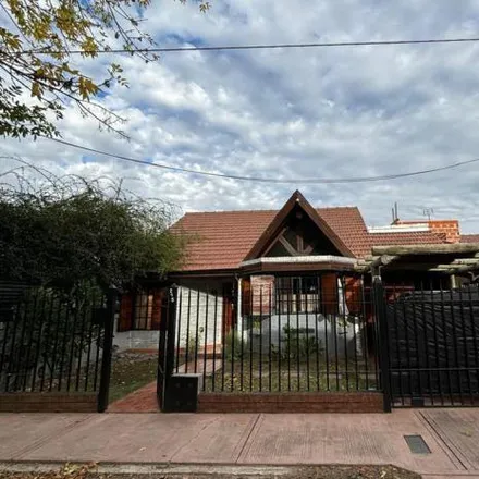 Buy this 2 bed house on Pino 221 in Partido de Almirante Brown, Argentina