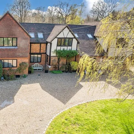 Rent this 6 bed house on Keepers in Earleydene, Sunningdale