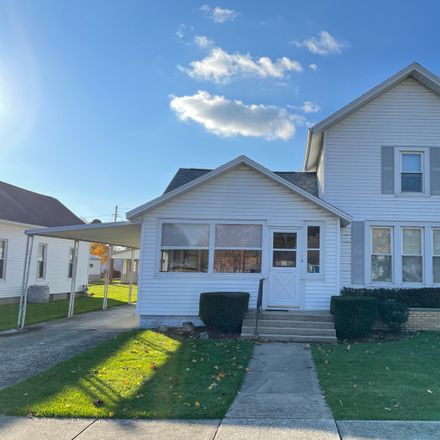 Rent this 3 bed house on N 3rd St in Cissna Park, IL