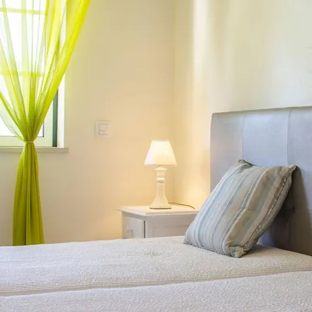 Rent this 6 bed house on 8100-060 Distrito de Évora