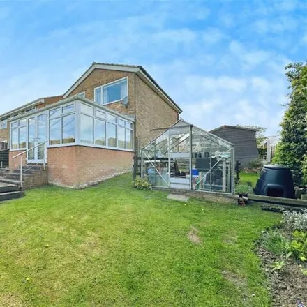 Image 2 - 77 Foxcroft Drive, Rastrick, HD6 3PH, United Kingdom - House for sale