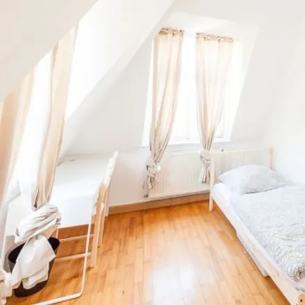 Rent this 4 bed room on Nymphenburger Straße 107 in 80636 Munich, Germany