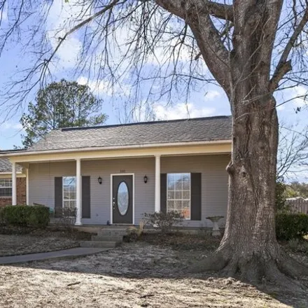 Buy this 3 bed house on 320 Pebble Creek Dr in Madison, Mississippi