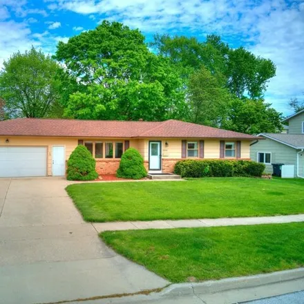 Buy this 3 bed house on 2346 Hayes Avenue in Ames, IA 50010