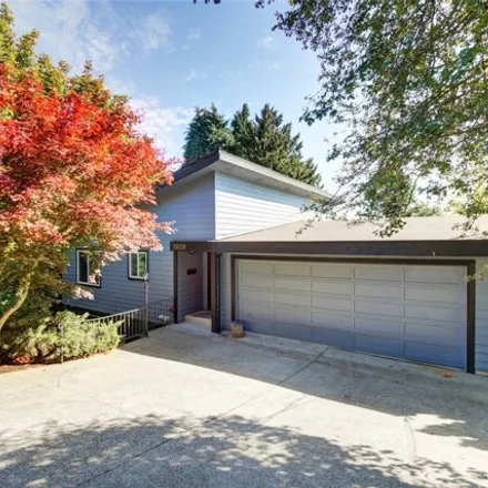 Buy this studio house on 3014 5th Avenue West in Seattle, WA 98119