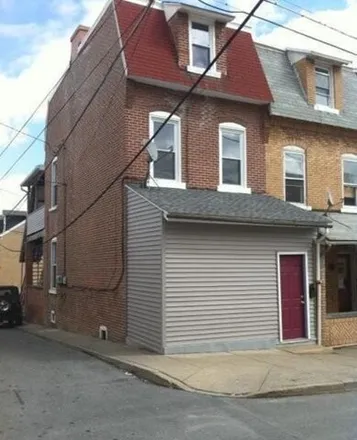 Rent this 3 bed house on Chew Street Parking Deck in Oak Street, Allentown