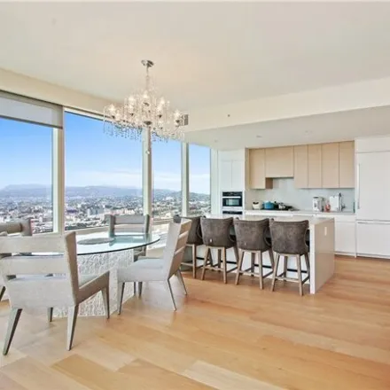Image 3 - Metropolis Residential Tower II, Francisco Street, Los Angeles, CA 90017, USA - Condo for rent