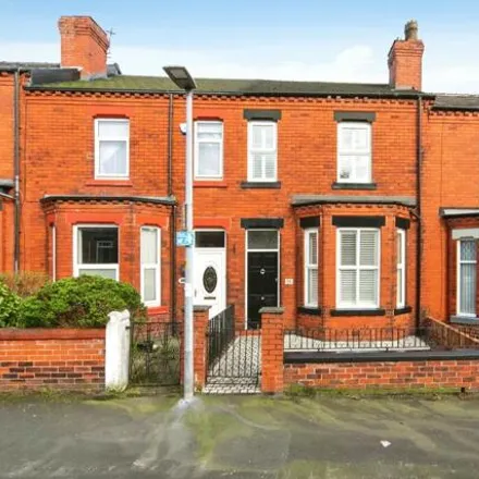 Buy this 3 bed townhouse on Penketh Street in Wigan, WN6 7JD