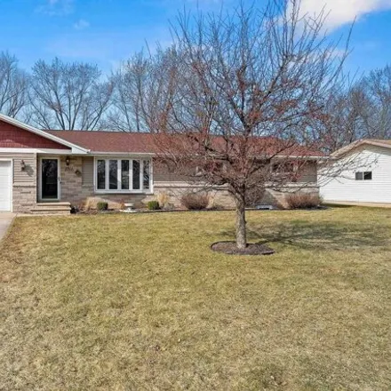 Buy this 5 bed house on 1511 South Van Dyke Road in Grand Chute, WI 54914