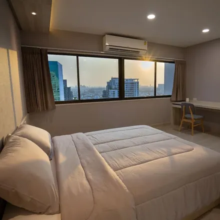 Rent this 1 bed apartment on Phaya Thai District in Bangkok 10400, Thailand