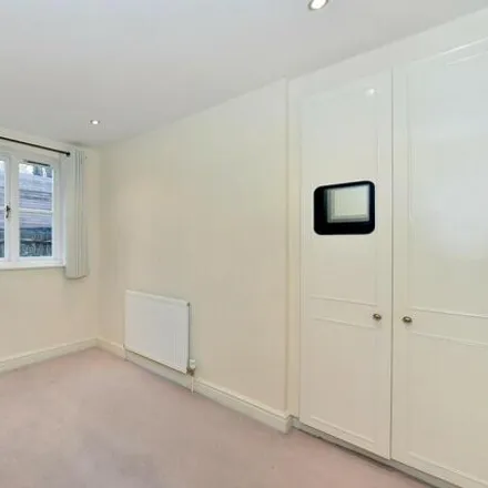 Image 4 - The London Oratory School, Seagrave Road, London, SW6 1RX, United Kingdom - Apartment for rent