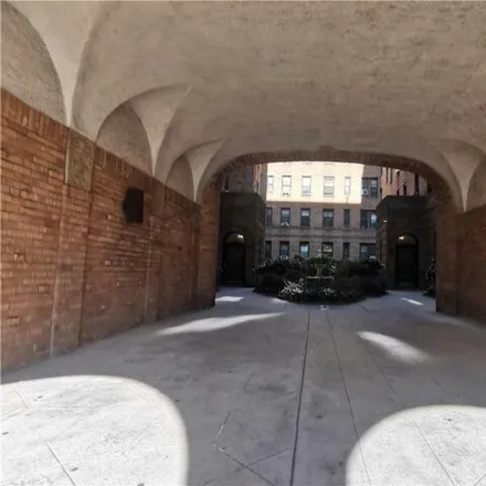 Image 4 - 83-34 Lefferts Boulevard, New York, NY 11415, USA - Apartment for sale