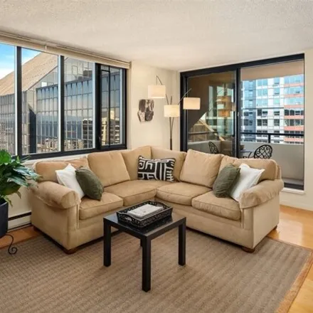 Image 6 - Royal Crest Condominium, 2100 3rd Avenue, Seattle, WA 98121, USA - Condo for sale