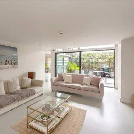 Image 3 - Wotton Road, London, London, Nw2. - Apartment for sale