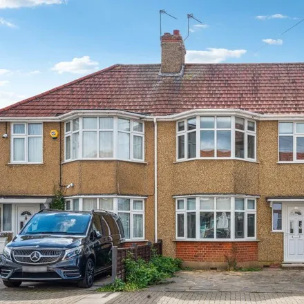 Rent this 3 bed townhouse on D'Arcy Gardens in Queensbury, London