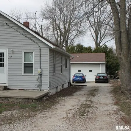 Buy this 2 bed house on 110 West North Street in Cambridge, IL 61238