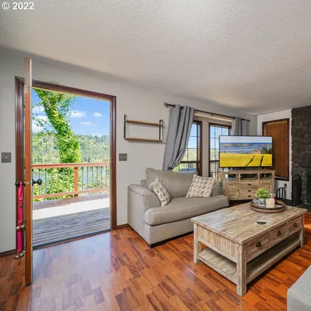 Image 3 - 3rd Avenue, Oregon City, OR 97068, USA - House for sale