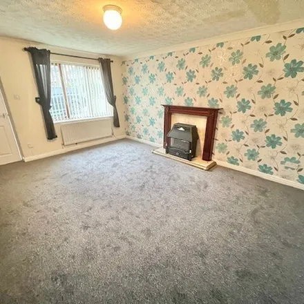 Image 8 - Carling Close, Bradford, BD7 4RU, United Kingdom - Apartment for rent