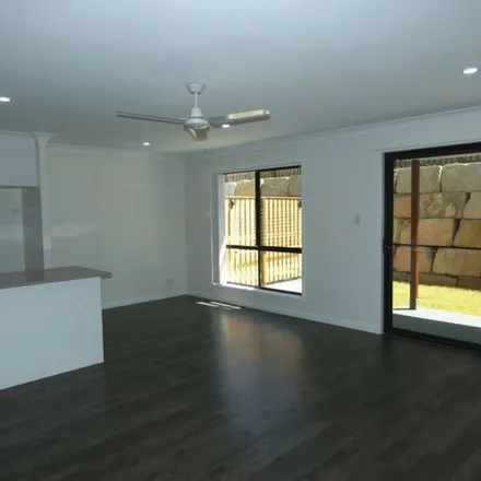Rent this 3 bed apartment on Peak Crescent in Pimpama QLD 4209, Australia
