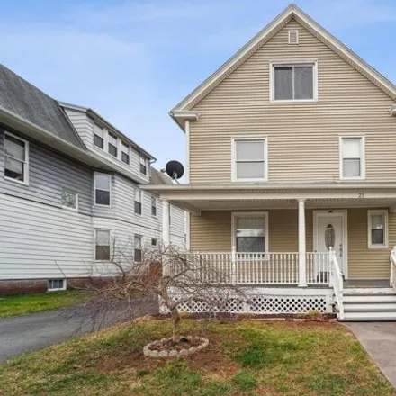 Rent this 3 bed house on 21 Ward Place in West Haven, CT 06516