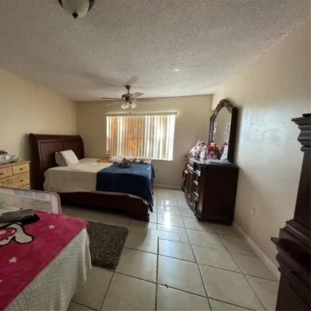 Image 1 - unnamed road, Crystal Lake, Deerfield Beach, FL 33084, USA - Condo for sale
