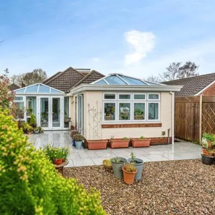 Image 2 - 28 Oakleigh Crescent, Hounsdown, SO40 9AP, United Kingdom - House for sale