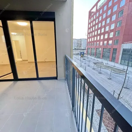 Rent this 2 bed apartment on TIT Természettudományi Stúdió in Budapest, Zsombolyai utca 6