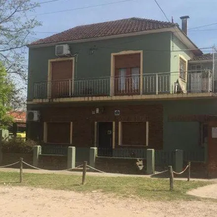 Buy this 3 bed house on Avenida Julio Argentino Roca 659 in Partido de Esteban Echeverría, 1842 Monte Grande