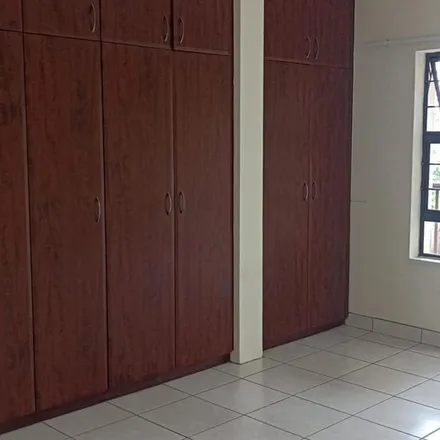 Image 2 - Charles Mowat Avenue, Padfield Park, Pinetown, 3610, South Africa - Apartment for rent