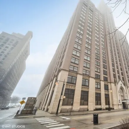 Buy this 3 bed condo on Northwestern University Chicago Campus in East Huron Street, Chicago