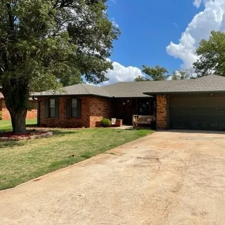 Buy this 3 bed house on 212 Sycamore Avenue in Elk City, OK 73644