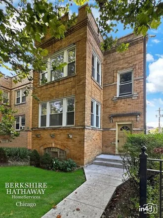 Rent this 3 bed house on 5144 North Troy Street in Chicago, IL 60625