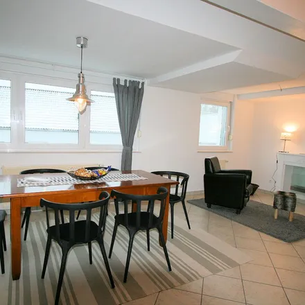 Image 2 - Brabanter Platz, 50354 Hürth, Germany - Apartment for rent