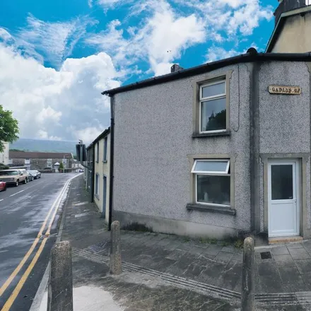 Rent this 1 bed townhouse on Wayne Street in Aberdare, CF44 8AD