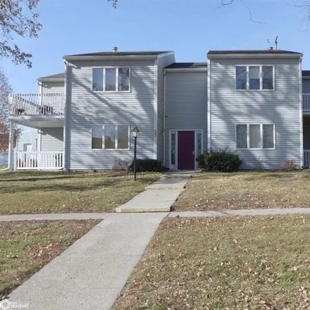 Buy this 2 bed house on 763 North East Street in Carroll, IA 51401