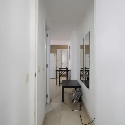 Image 5 - Calle de Antonio Zamora, 48, 28011 Madrid, Spain - Apartment for rent