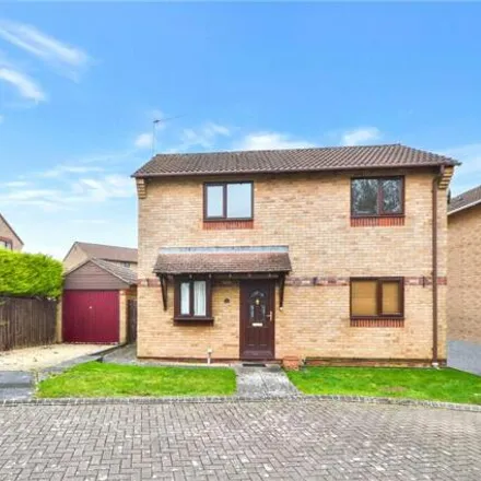 Buy this 3 bed house on Portmore Close in Swindon, SN5 5FB