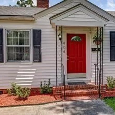 Rent this 3 bed house on 404 Columbus Drive in Savannah, GA 31405