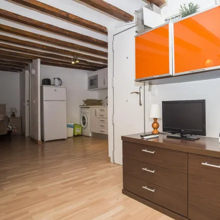 Image 5 - Carrer d'en Cortines, 7, 08003 Barcelona, Spain - Apartment for rent