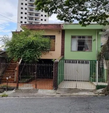 Buy this 2 bed house on Depósito Caiubi in Rua Caiubi, Jardim Stella