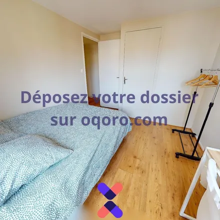 Rent this 3 bed apartment on 11 Rue de la Charité in 42000 Saint-Étienne, France