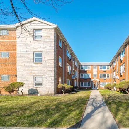 Rent this 2 bed apartment on 44-46 South Kensington Avenue in La Grange, IL 60525