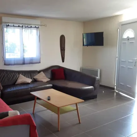 Rent this 3 bed apartment on 40350 Pouillon