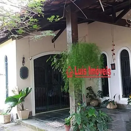 Buy this 5 bed house on Avenida Jansen de Melo in Centro, Niterói - RJ