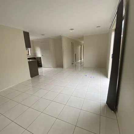 Image 4 - Tangemere Way, Cranbourne East VIC 3977, Australia - Apartment for rent